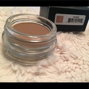 Blonde Anastasia Beverly Hills DipBrow